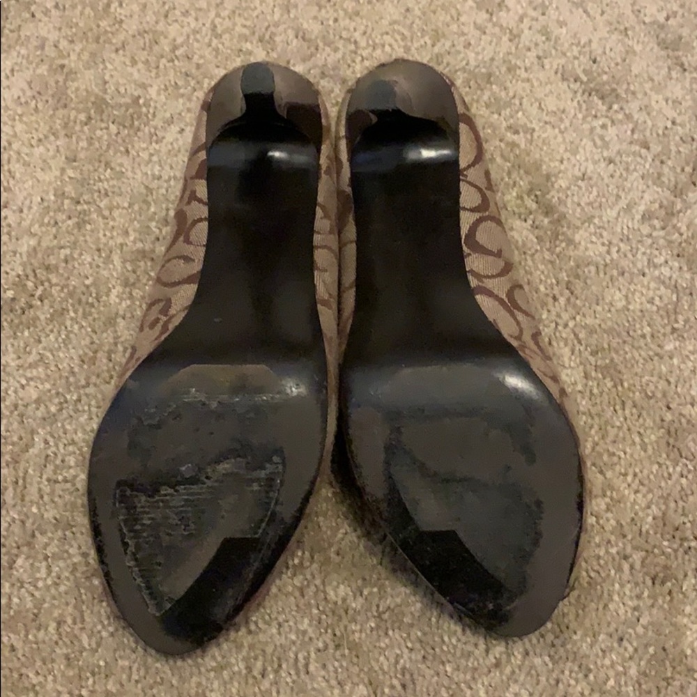 Guess G Brown Heels - Picture 4 of 4
